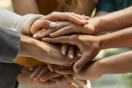 Stille Stunde Hände zusammen